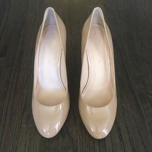 Banana Republic Nude Wedges